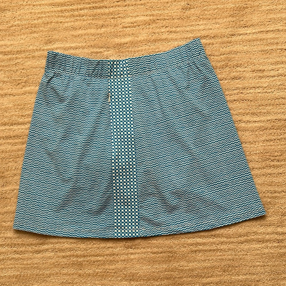J. McLaughlin Athletic Skort | Skirt Blue Wave Pattern, Size Medium - Picture 3 of 14